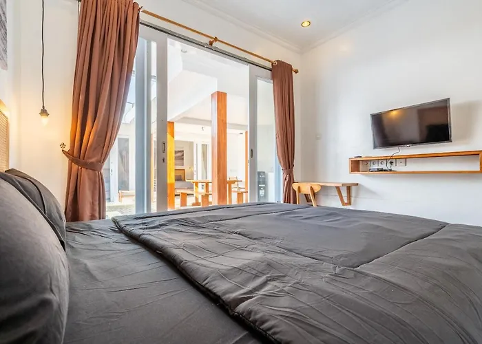 Lumturi House - Centrally Located