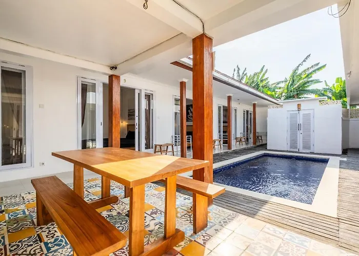 Konukevi Lumturi House - Centrally Located Seminyak